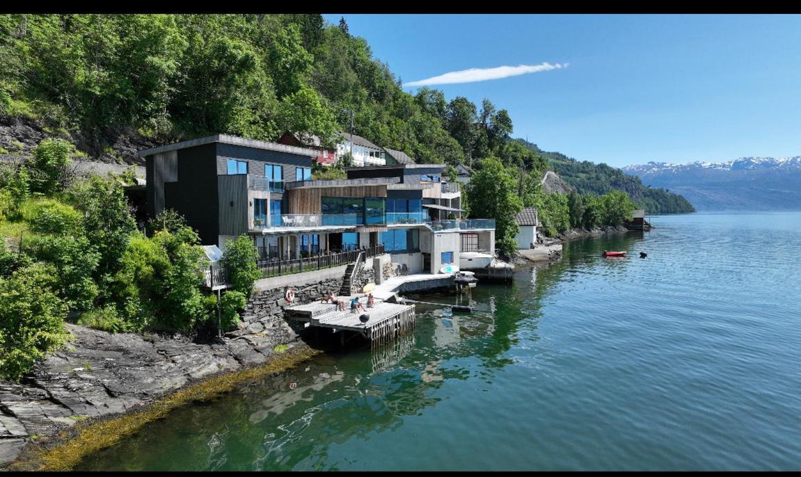 Panoramaresort In Hardangerfjorden Leilighet I Sjokanten Ved Hardangerfjorden For 7 Personer Boat , Sauna,Kajak, Sup For Rent Øystese Esterno foto